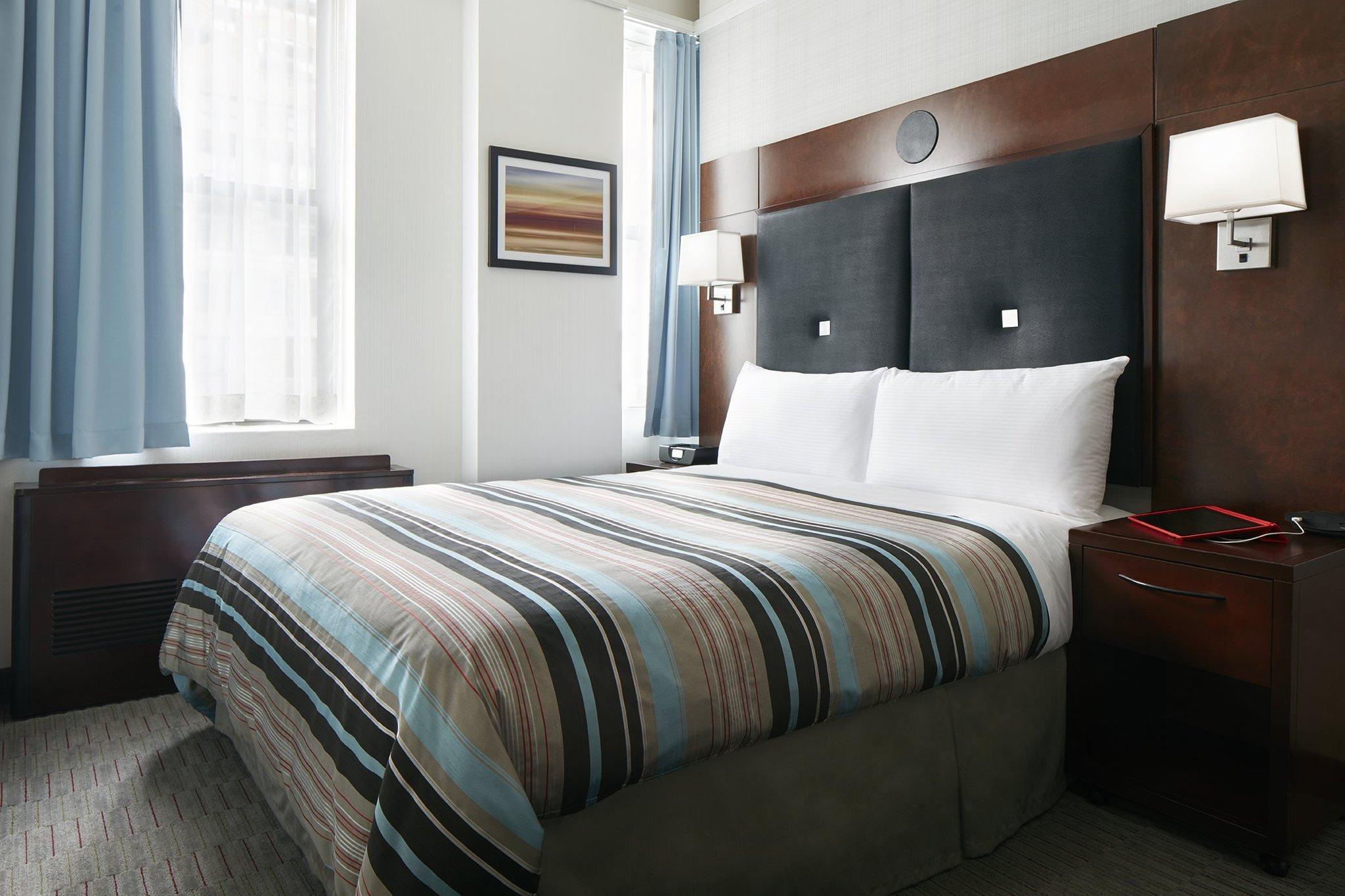 Club Quarters Hotel Times Square, Ню Йорк Екстериор снимка