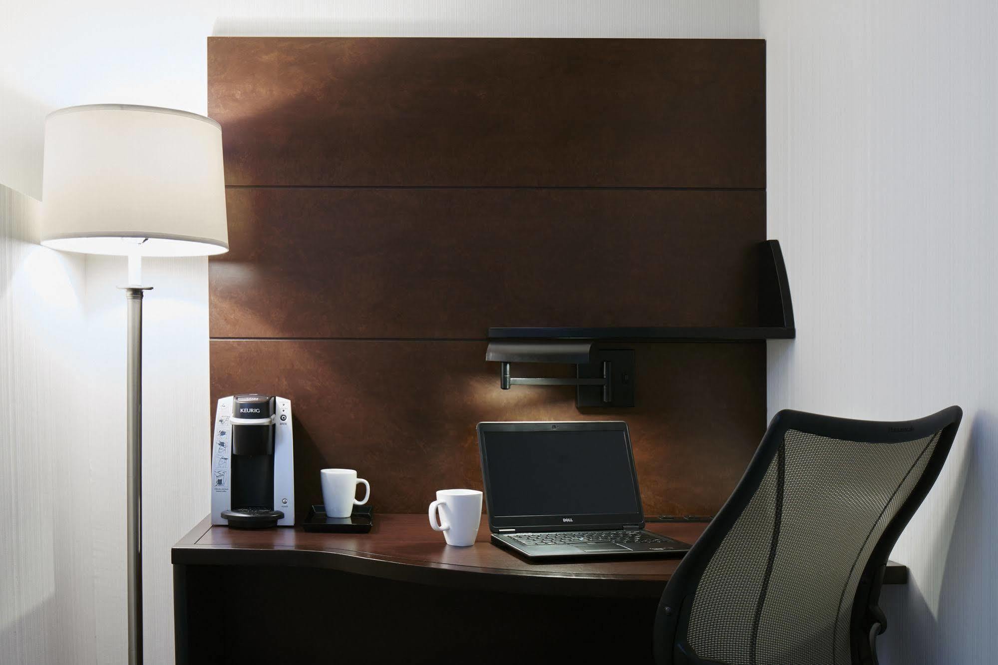 Club Quarters Hotel Times Square, Ню Йорк Екстериор снимка